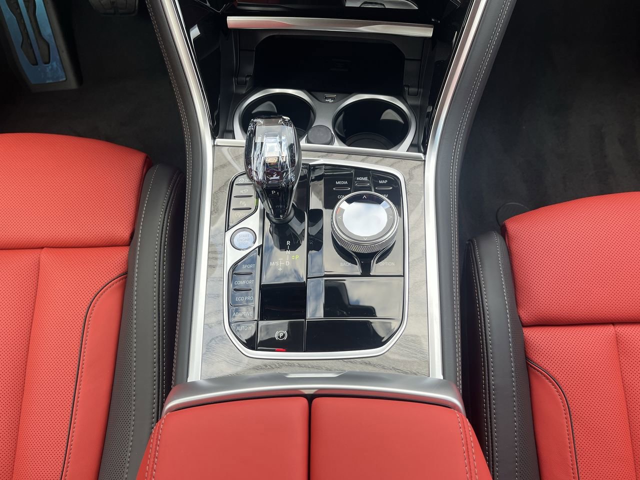 2026 BMW 8 Series 840i - Photo 28