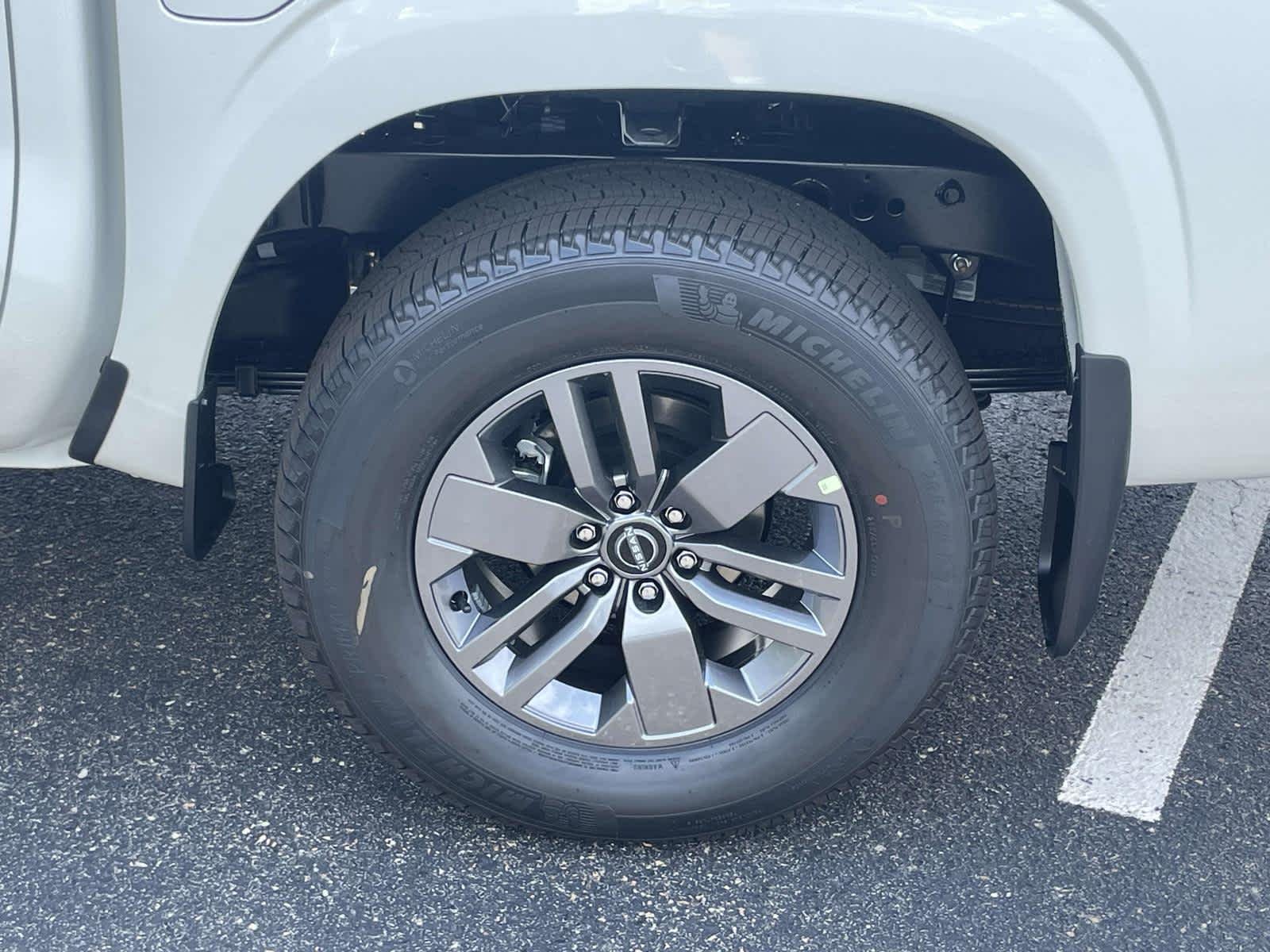 New 2026 Glacier White Nissan SV image 15
