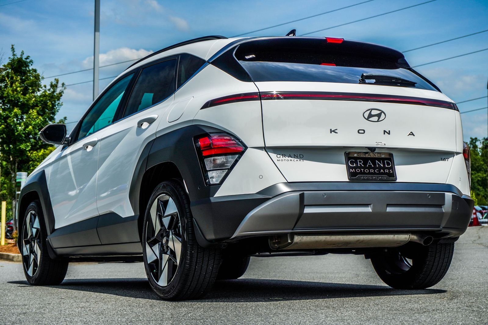 Used 2026 White Hyundai Limited image 11