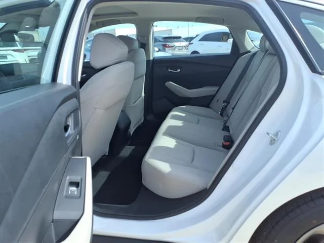 Used 2024 WHITE Honda EX image 19