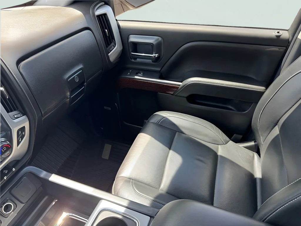 Used 2018 Black GMC SLT image 29