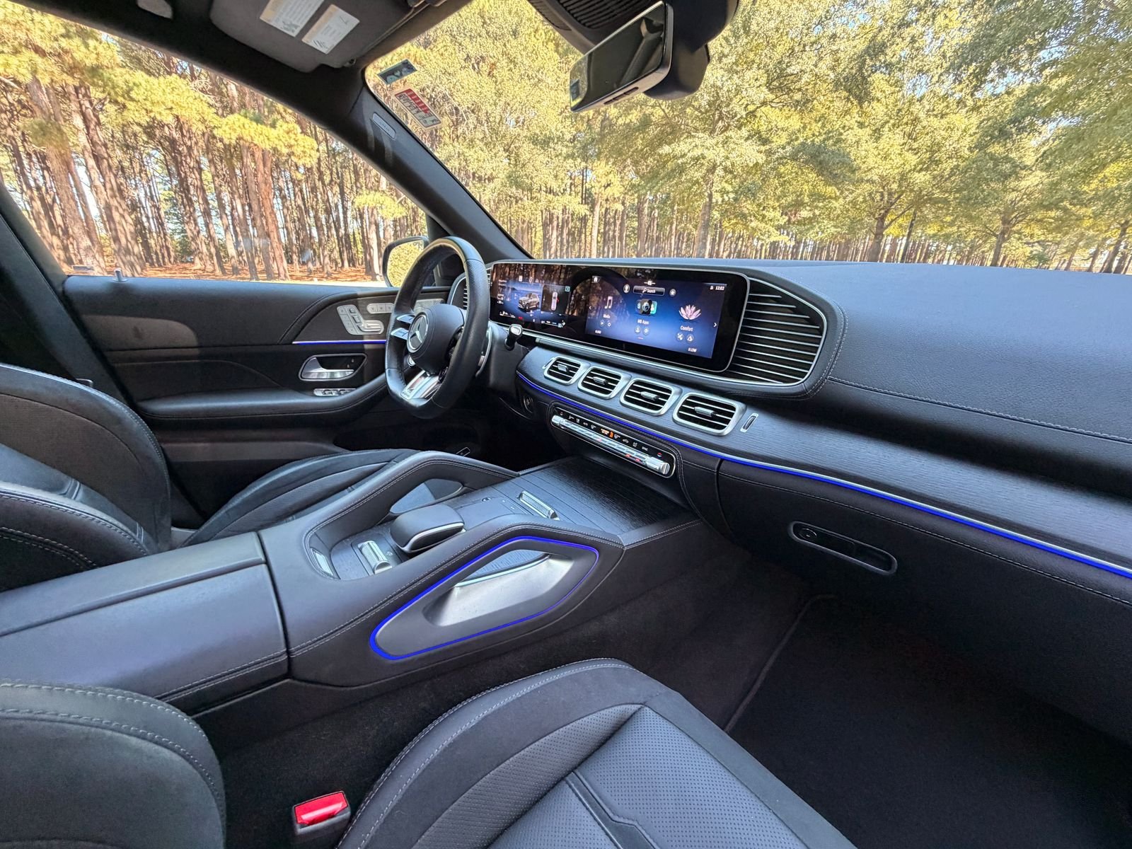 Certified Used 2024 Twilight Blue Metallic Mercedes-Benz GLE 53 AMG® image 18