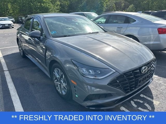 Used 2023 Gray Hyundai SEL image 1