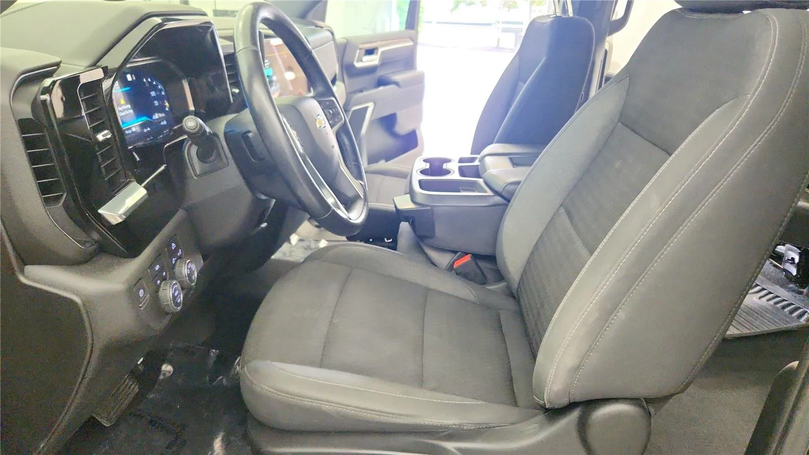 Used 2022 Black Chevrolet LT (2FL) image 21