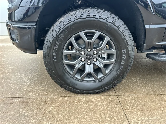 New 2026 Agate Black Metallic FORD Tremor® image 12