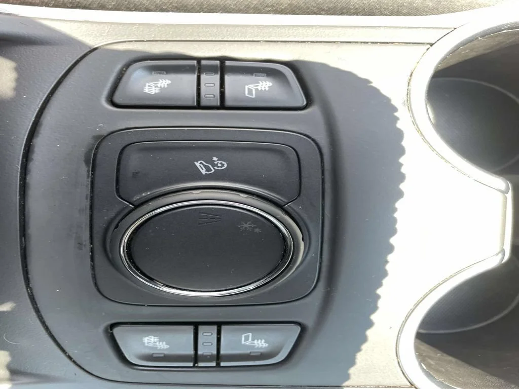 Used 2019 QUICKSILVER METALLIC GMC SLT image 26