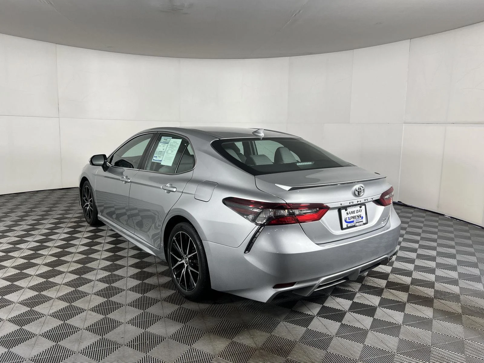 Used 2022 Celestial Silver Metallic Toyota SE image 26