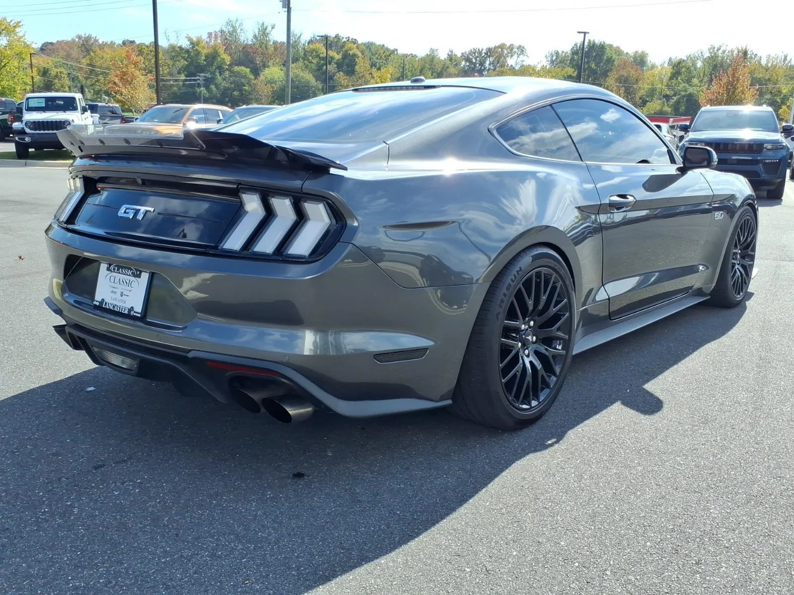 Used 2020 Magnetic Metallic Ford GT Premium image 2