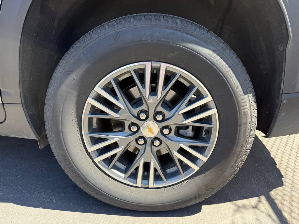 Used 2026 Sterling Gray Metallic Chevrolet LT image 6
