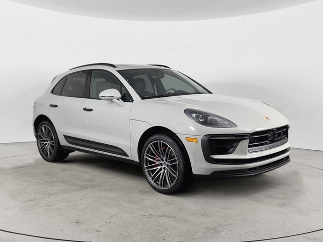 Used 2024  Porsche S image 3