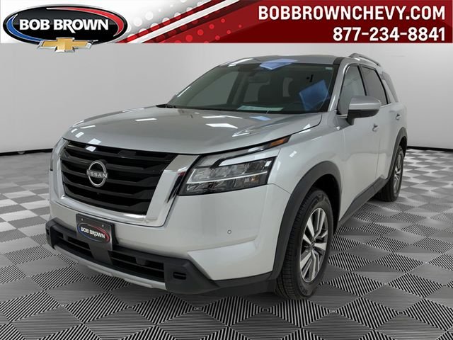 2023 Nissan Pathfinder SL 4WD's photo