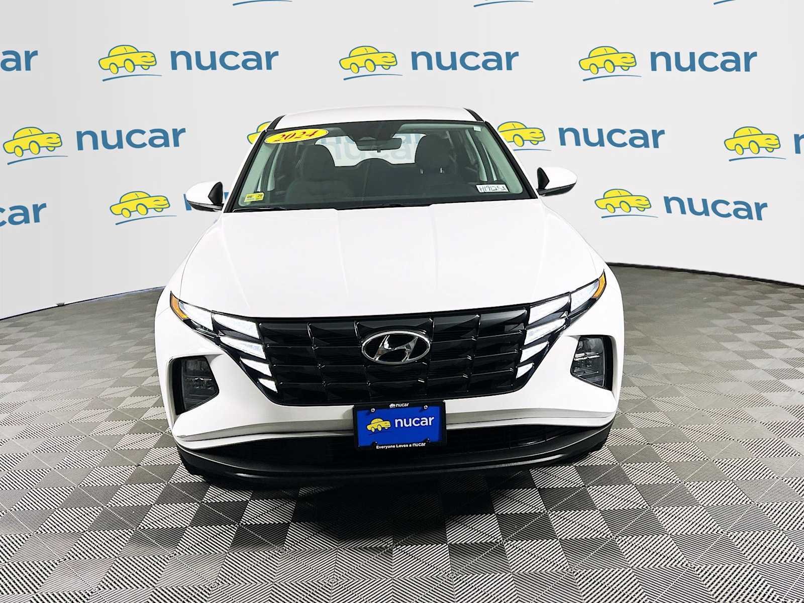 Certified Used 2024 White Pearl Hyundai SE image 2
