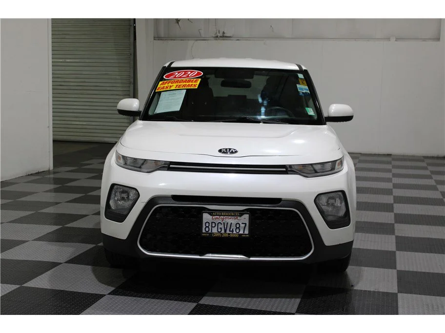 Used 2020 Snow White Pearl Kia LX image 2