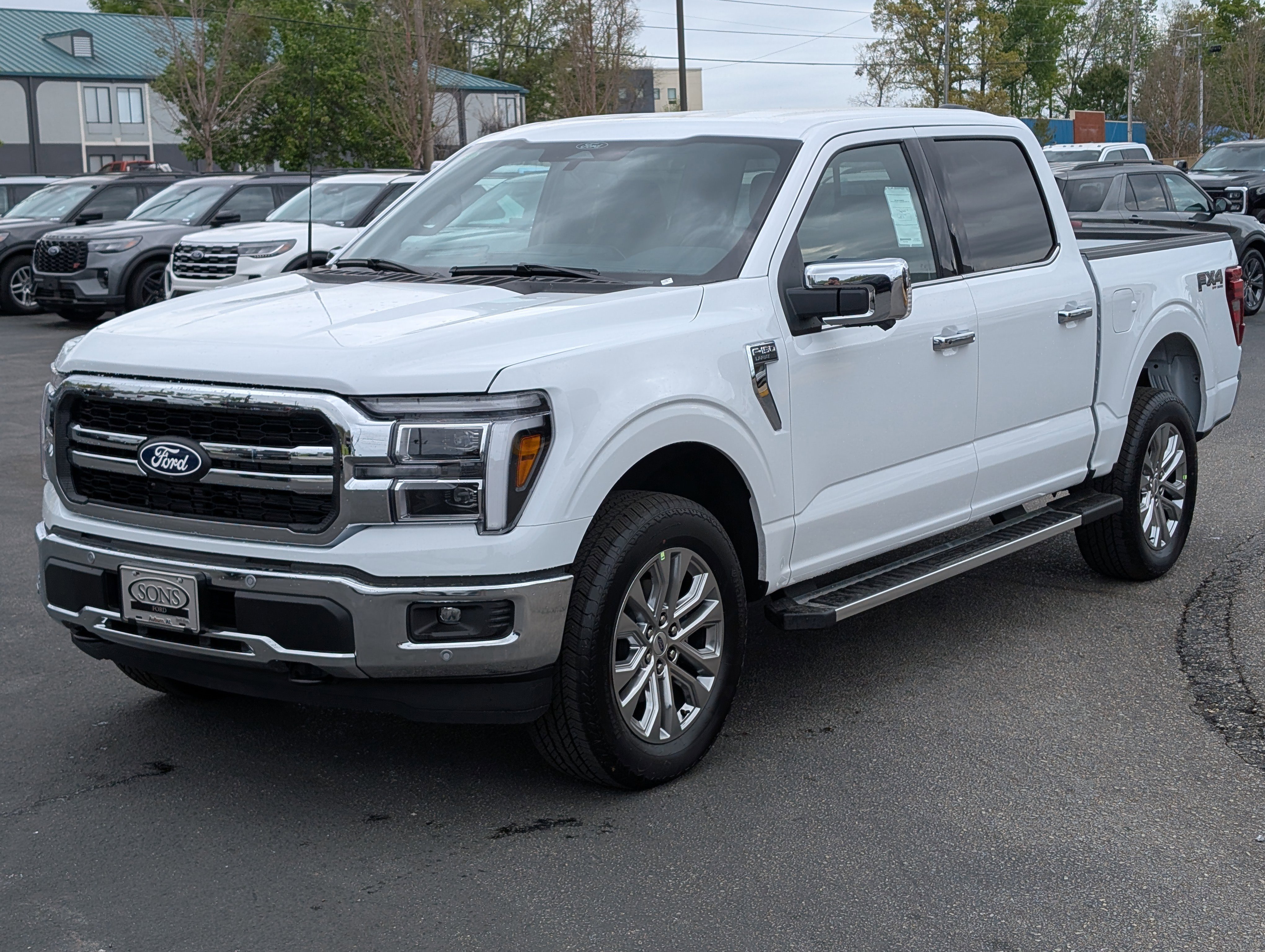 New 2026 Oxford White FORD Lariat® image 2