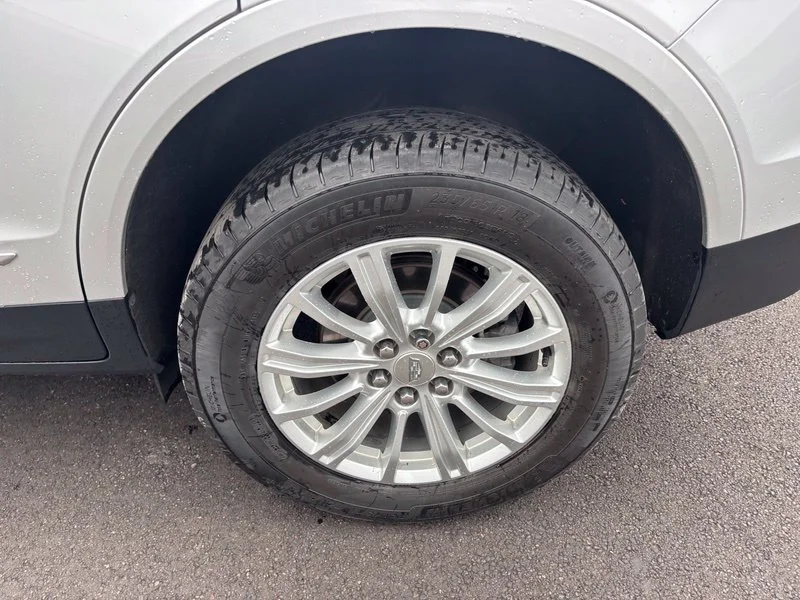 Used 2019 Silver Cadillac Base image 14