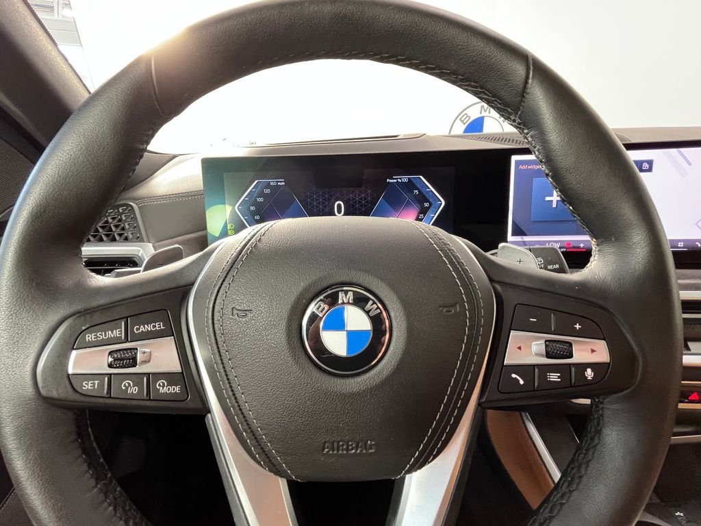 Used 2024 White BMW xDrive40i image 12