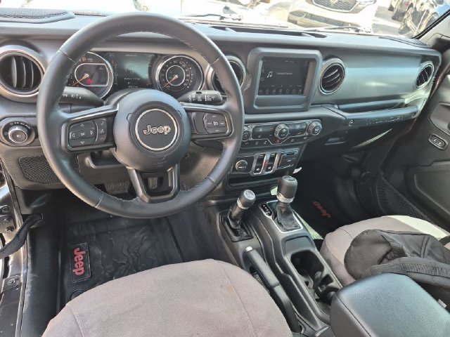 Used 2020 Crystal Metallic Jeep Sport S image 32