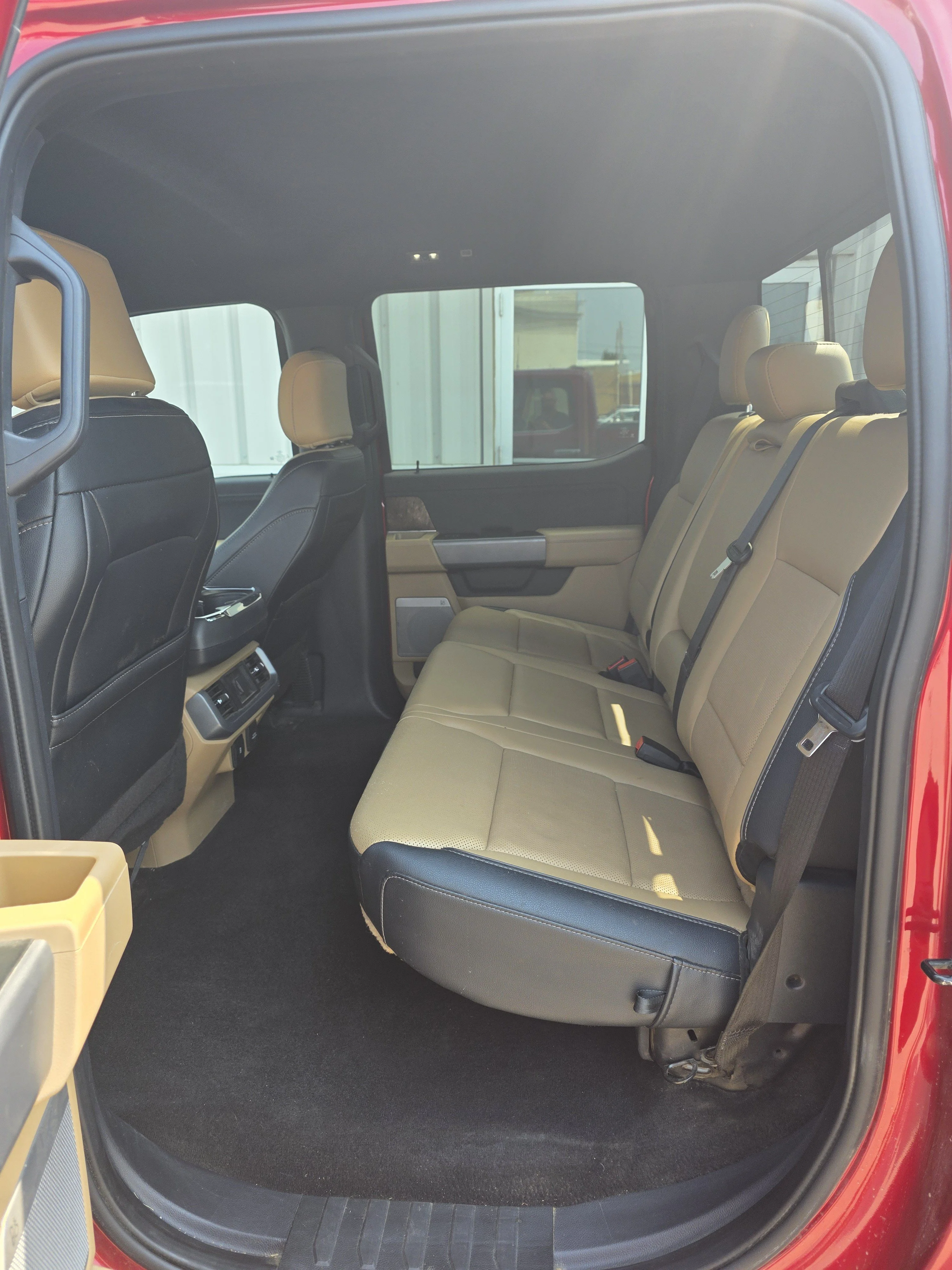 Used 2022 Red Ford LARIAT image 8
