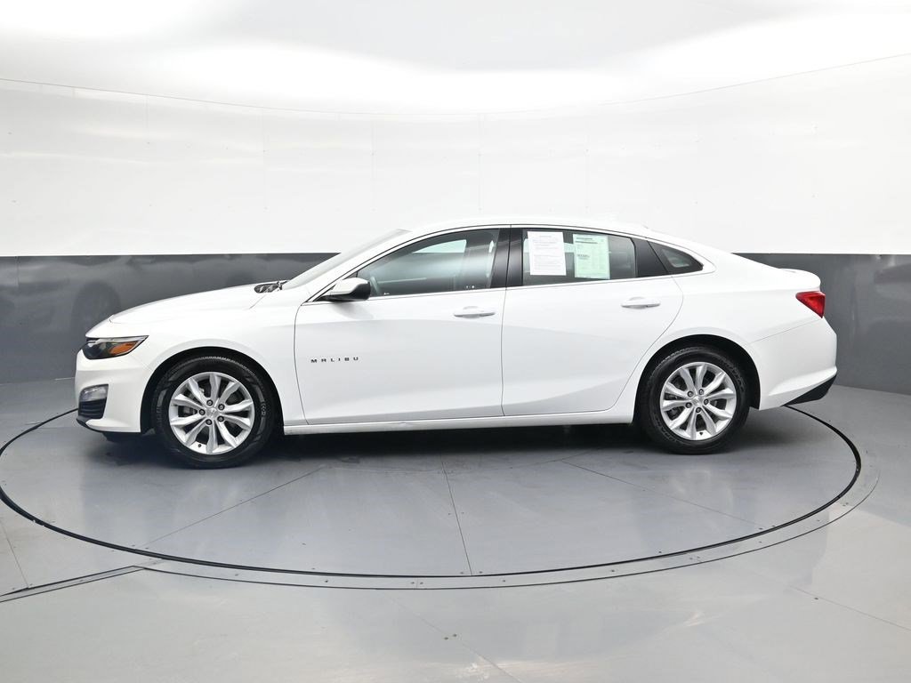 Used 2024 Summit White Chevrolet LT image 6