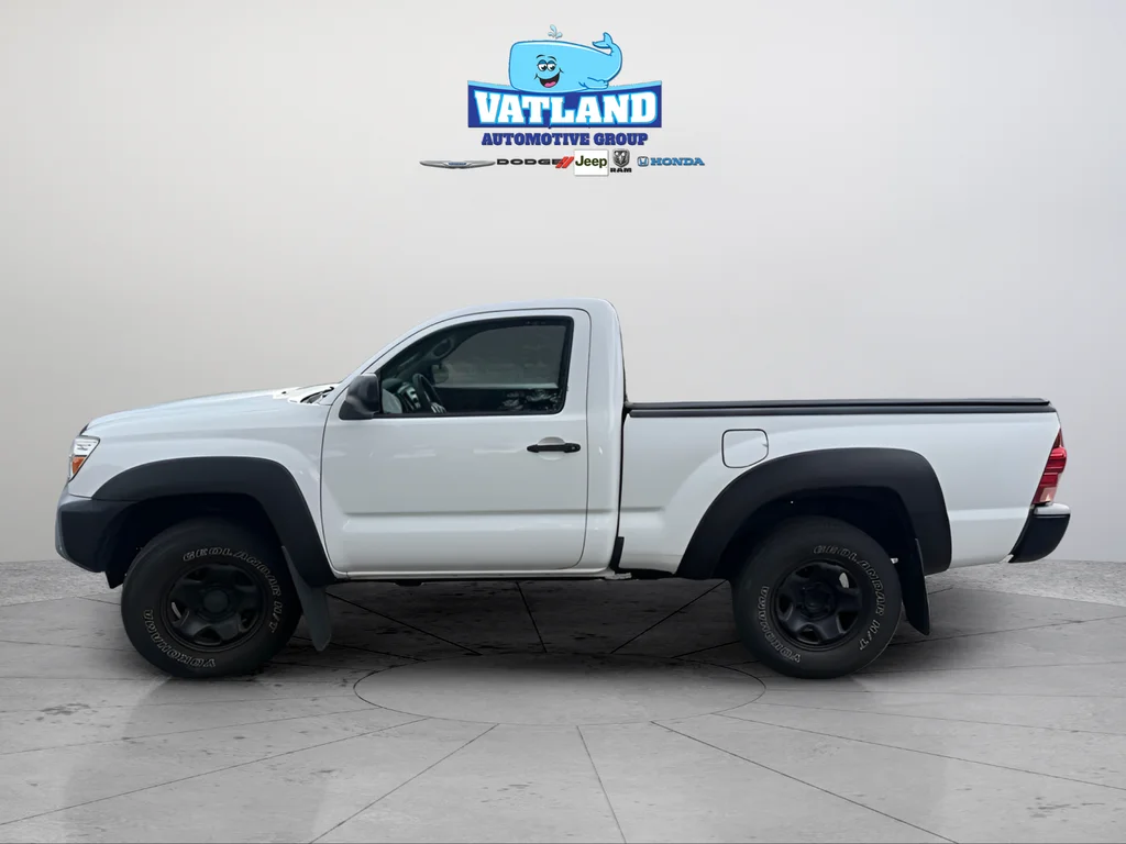 Used 2012 Super White Toyota Base image 2