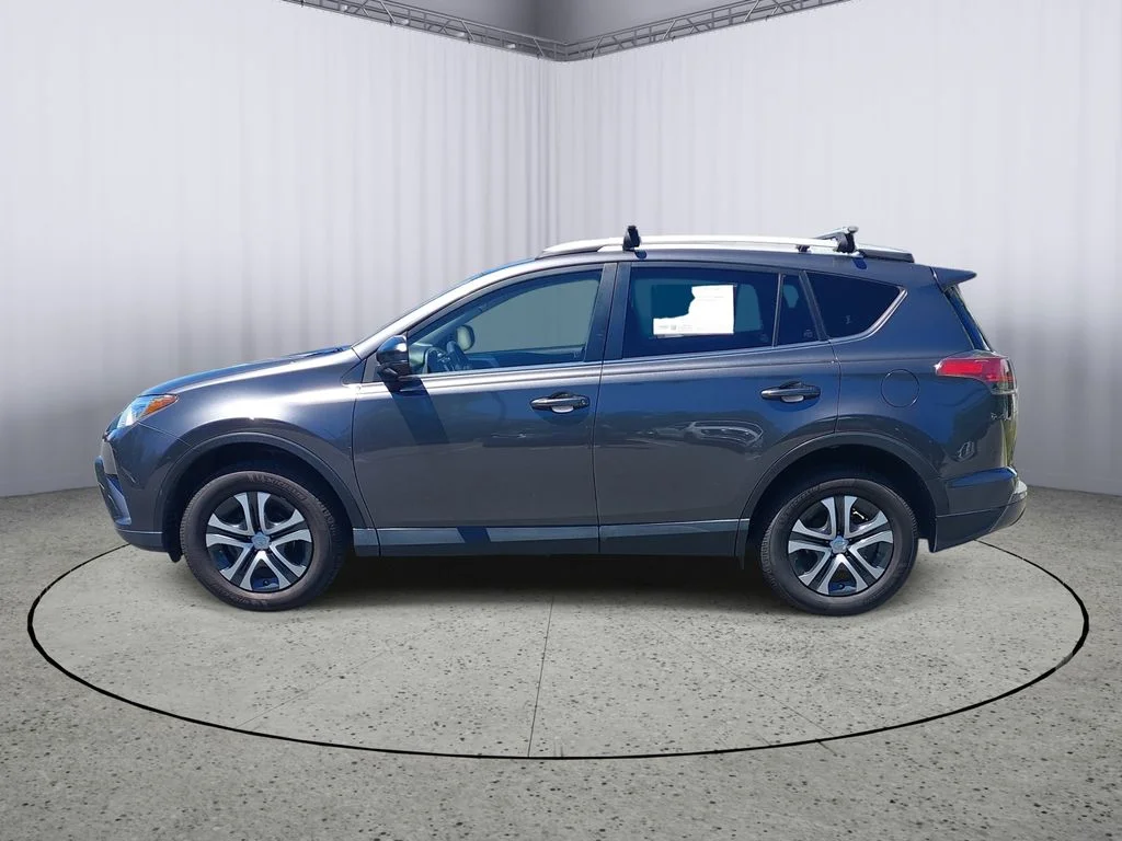 Used 2018 Gray Toyota LE image 6