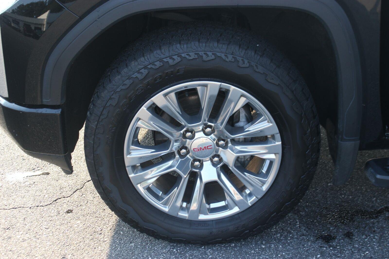 Used 2019 ONYX BLACK GMC Denali image 41