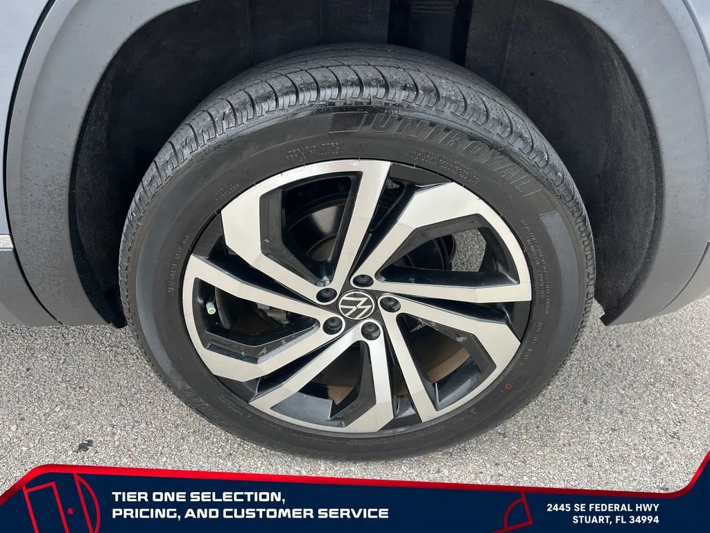 Used 2020 Gray Volkswagen 3.6L V6 SEL Premium image 9