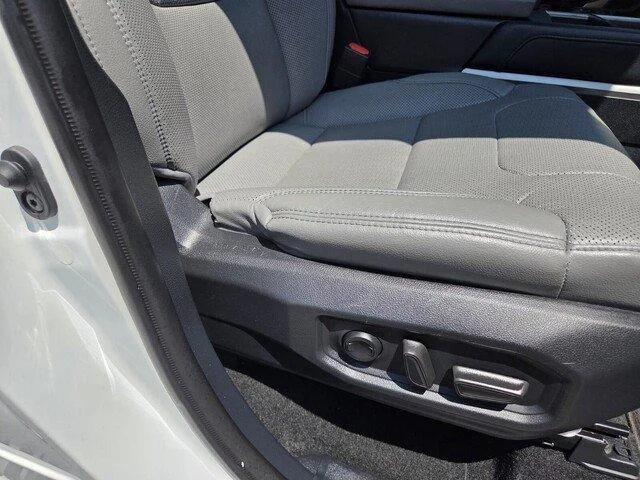Used 2024 Wind Chill Pearl Toyota Limited HV image 30