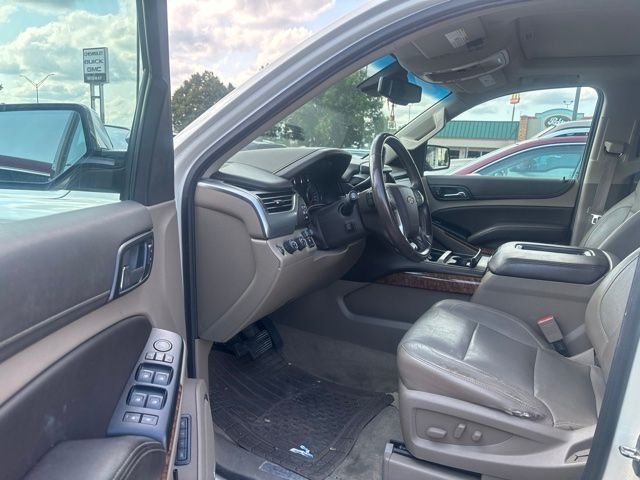 Used 2015 White Chevrolet LTZ image 3