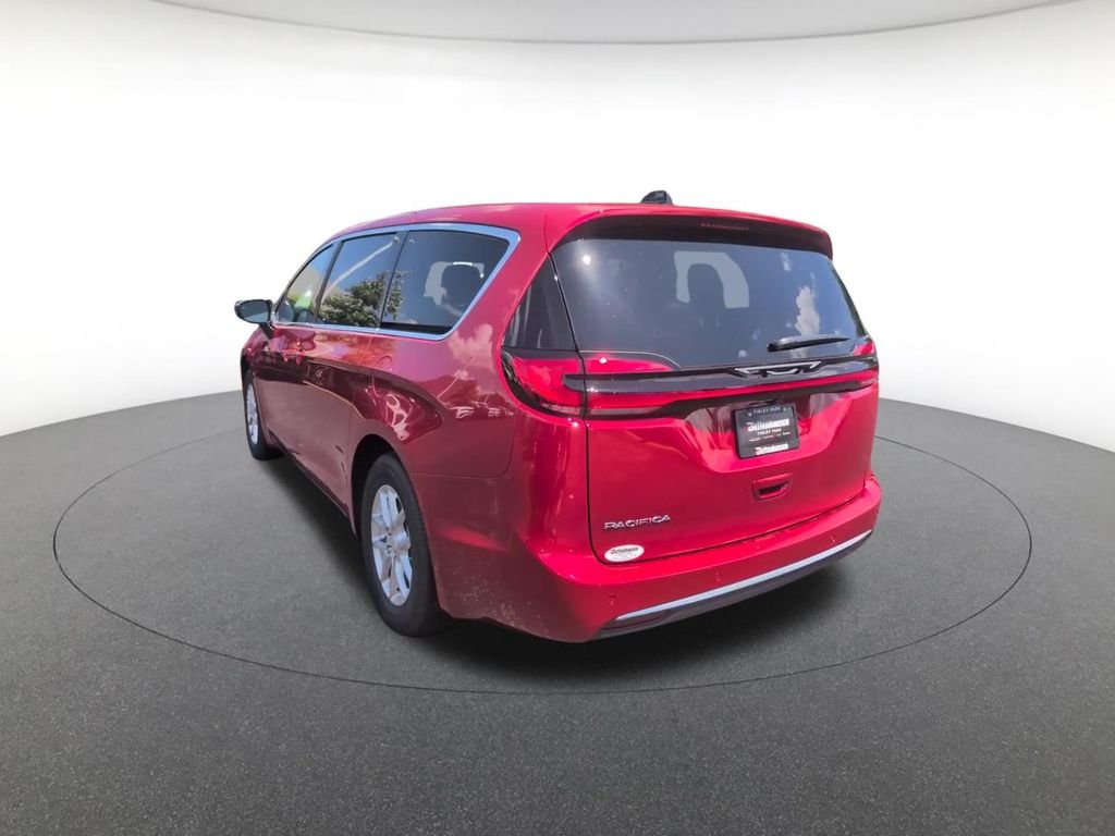 New 2027 Red Hot Pearl-Coat Exterior Paint Chrysler Select image 10