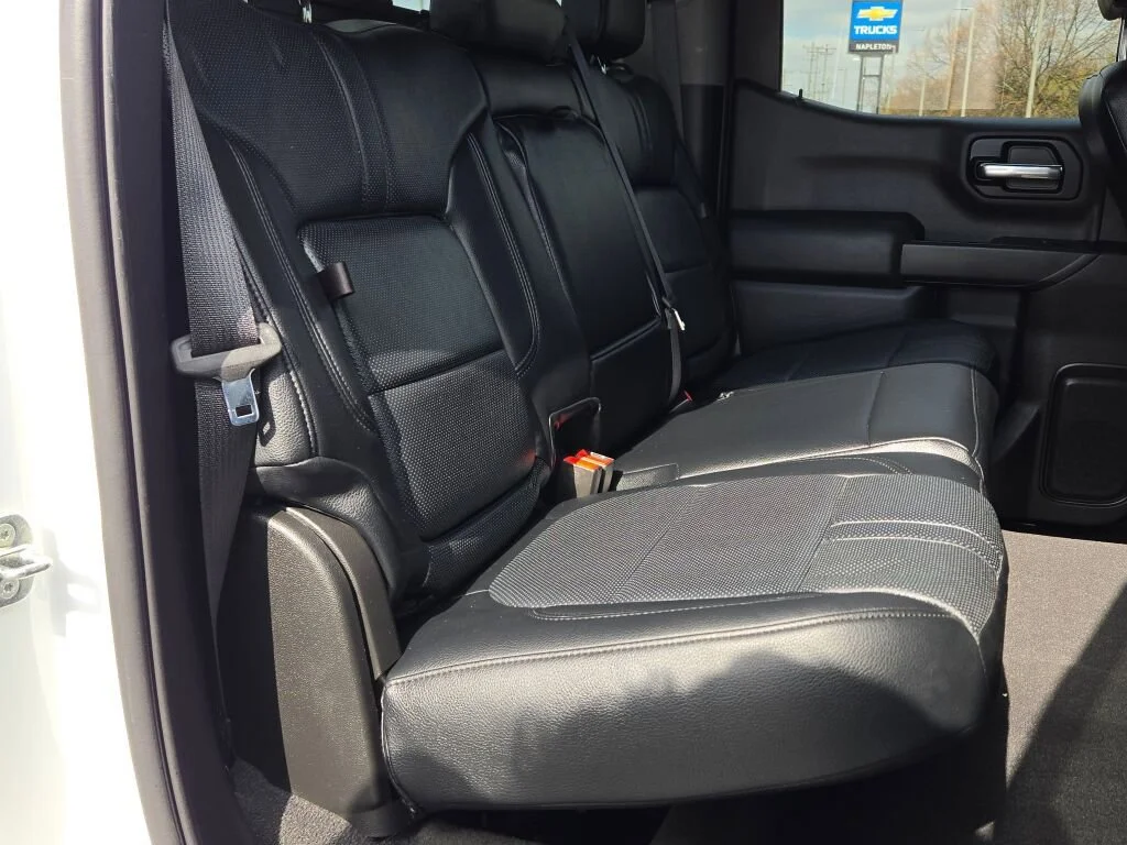 Used 2020 SUMMIT WHITE Chevrolet LT image 9