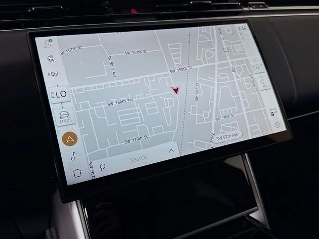 New 2026 Fuji White Land Rover SE image 16