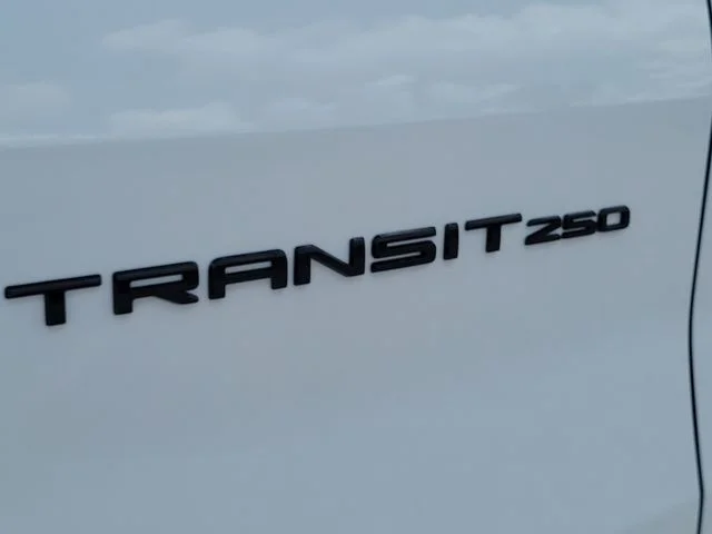 New 2026 Oxford White Ford Base image 9