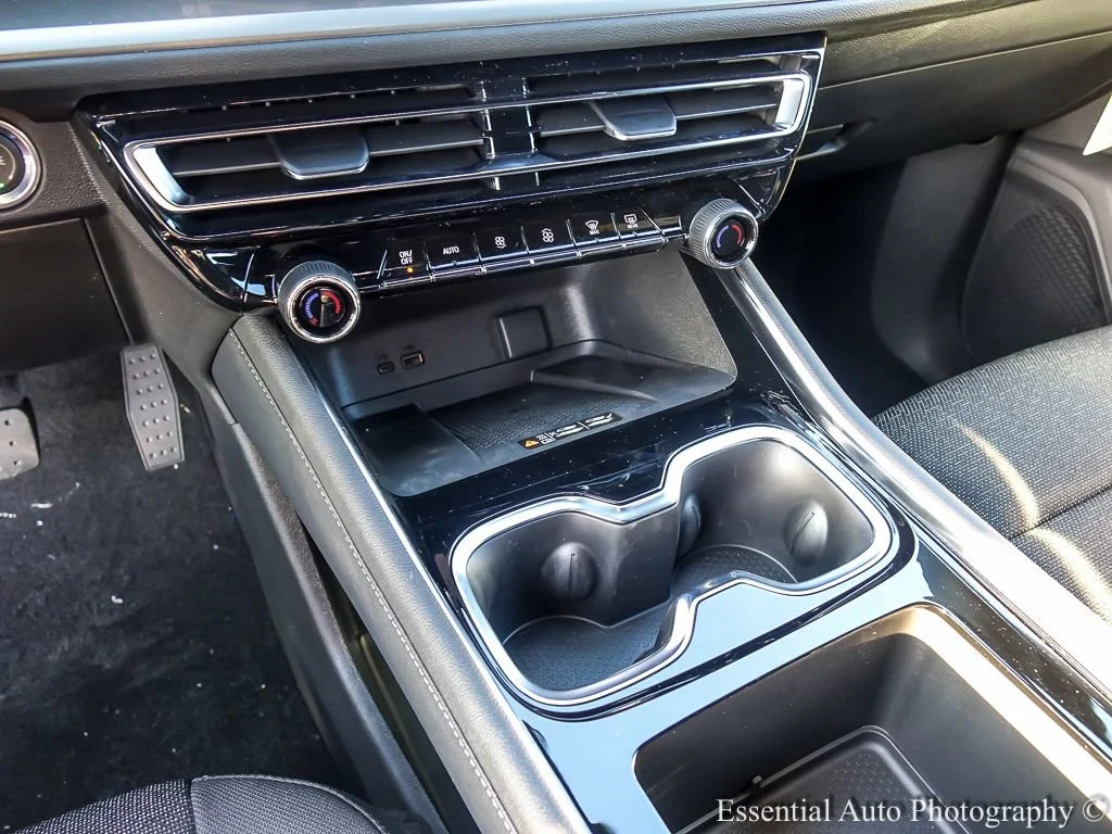 2026 Chevrolet Traverse LT - Photo 19