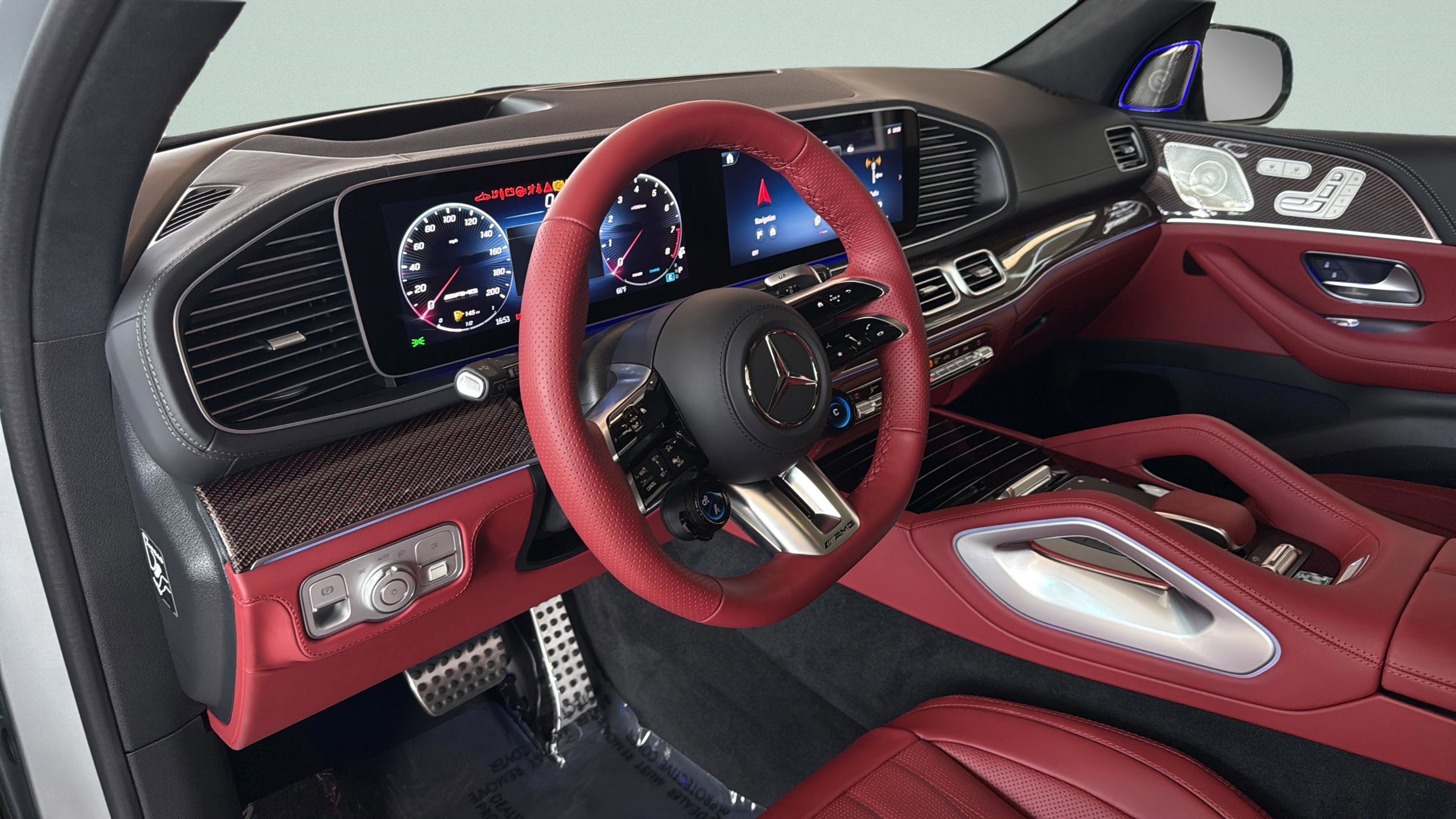 New 2026 MANUFAKTUR Signature Cirrus Silver Magno Mercedes-Benz AMG® GLS 63 image 49
