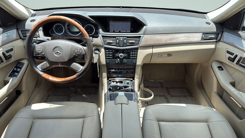 Used 2010  Mercedes-Benz E 350 image 11