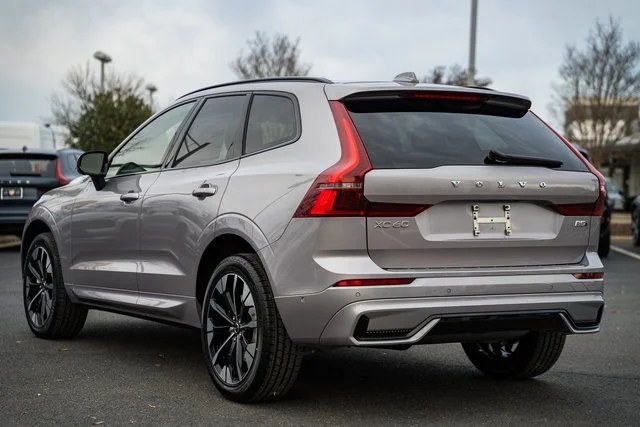 New 2026 Aurora Silver Volvo Plus image 5