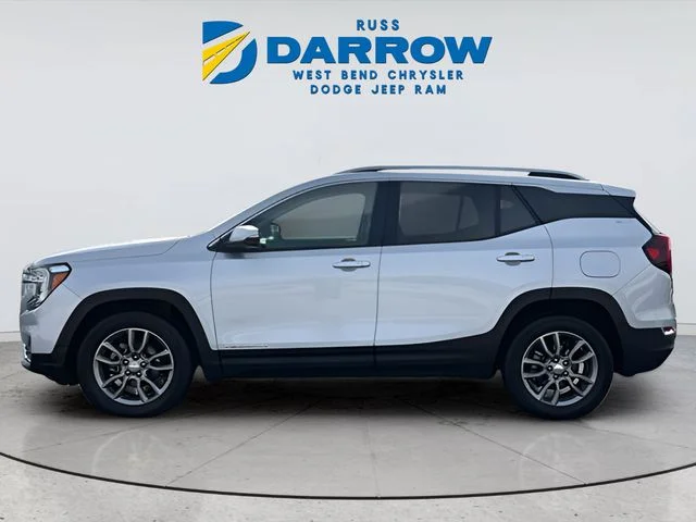 Used 2022 Silver GMC SLT image 2