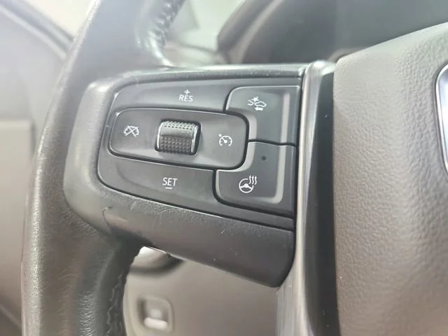 Used 2019 WHITE FROST TRICOAT GMC Denali image 27