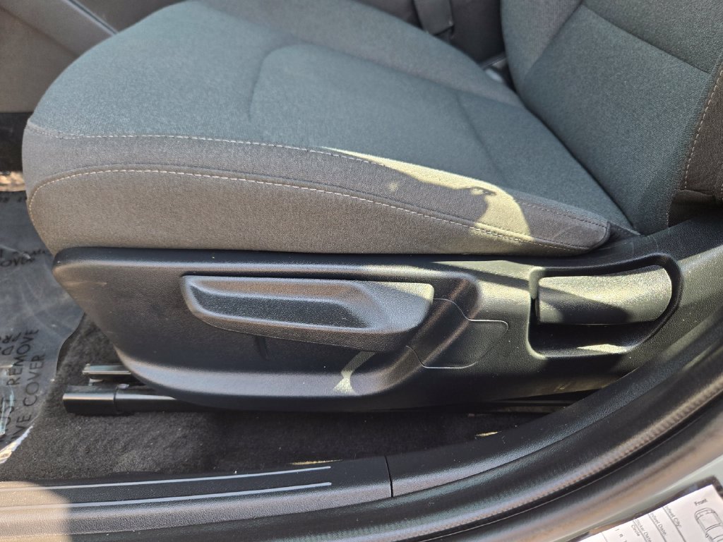 Used 2025 Gray Kia LXS image 12