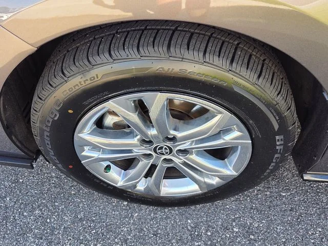 Used 2022 Gray Toyota XSE image 20
