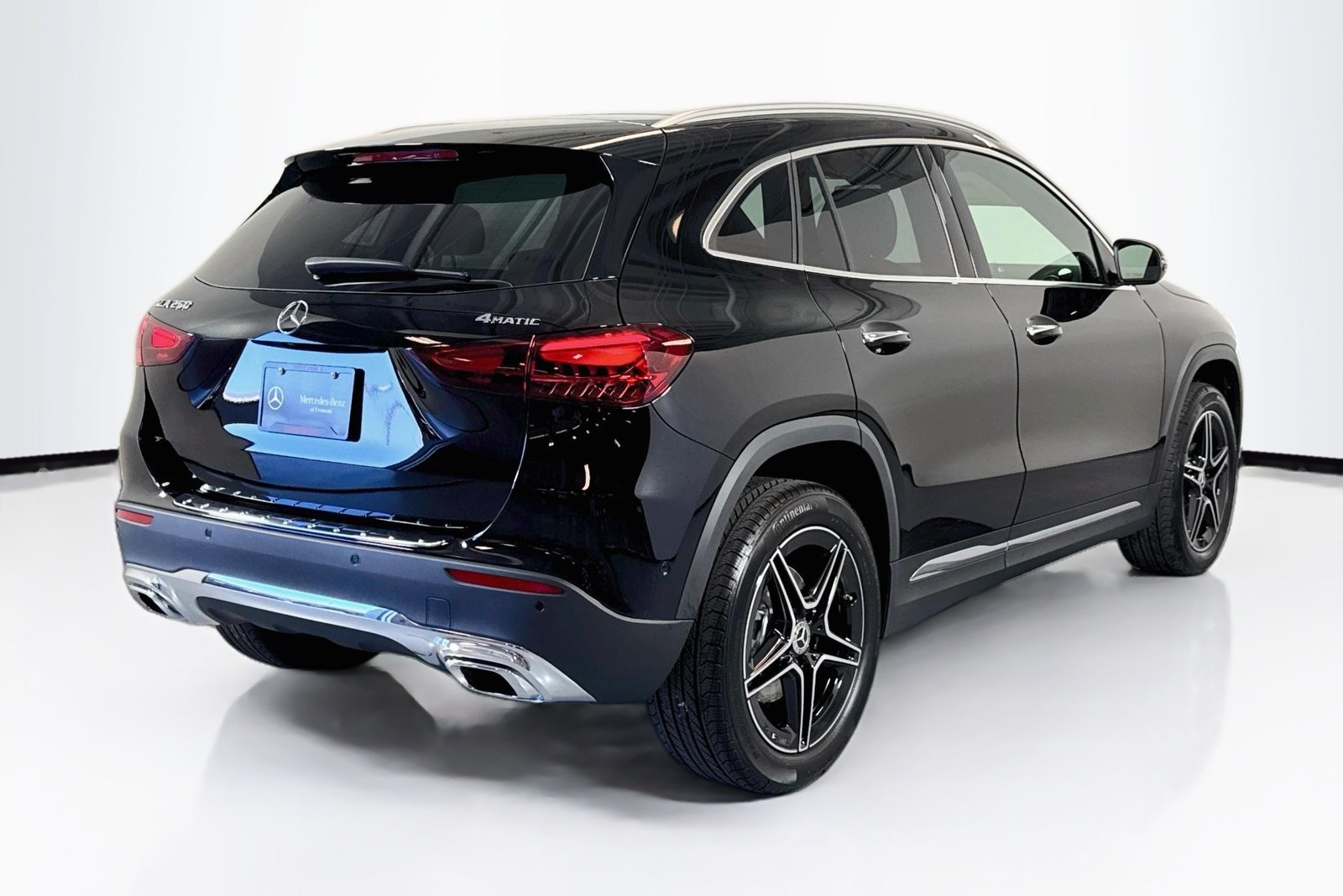 New 2026 Night Black Mercedes-Benz GLA 250 image 5