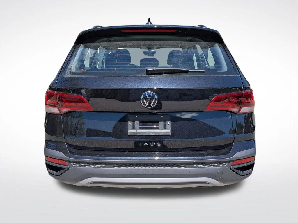 Used 2023 Black Volkswagen 1.5T S image 4