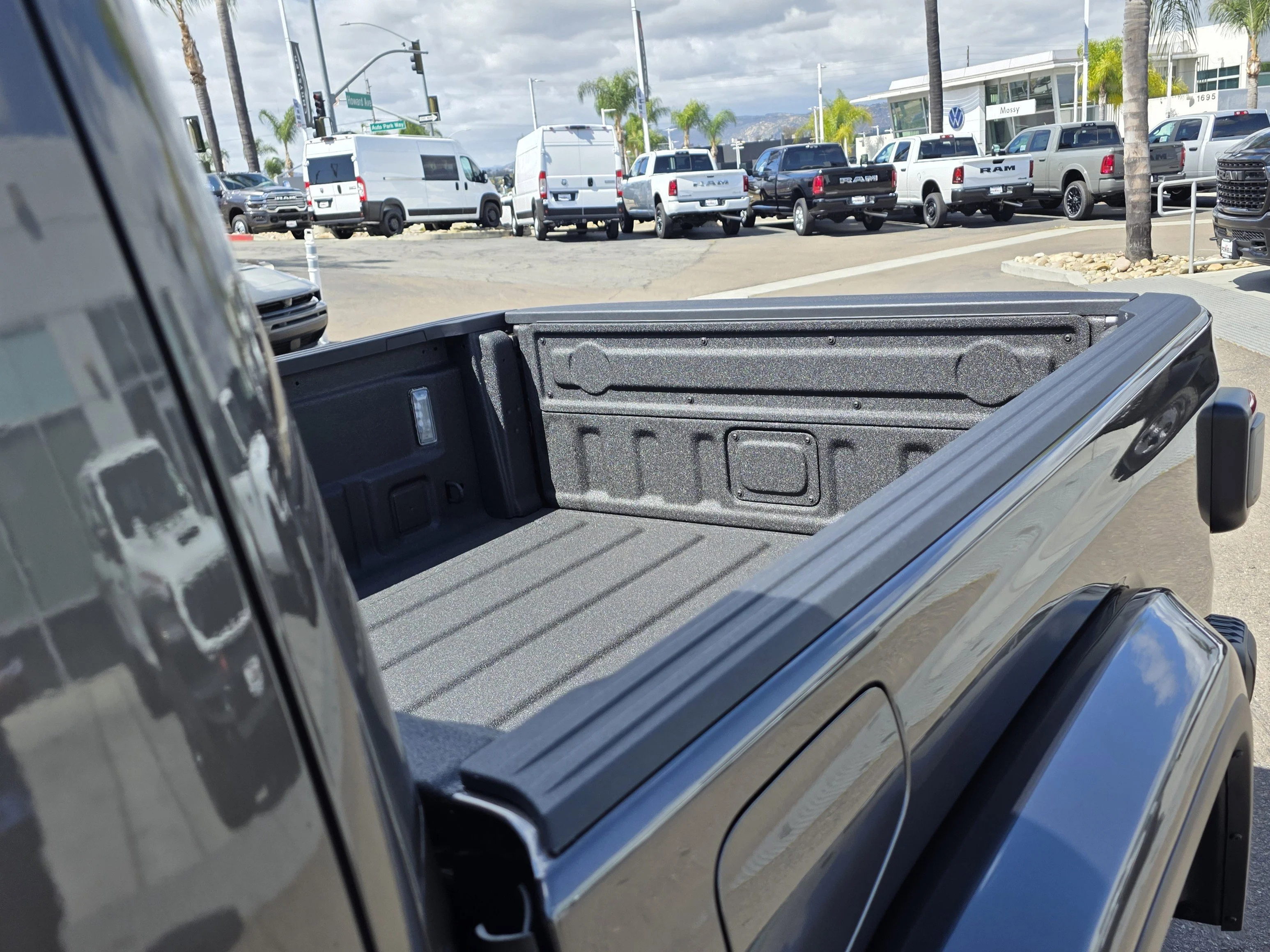 New 2026 Crystal Metallic Jeep Rubicon X image 17
