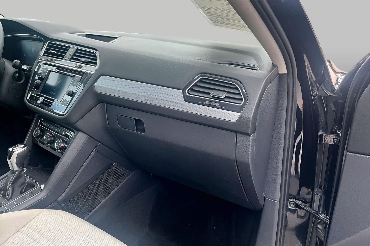 Used 2022 Deep Black Pearl Volkswagen S image 18