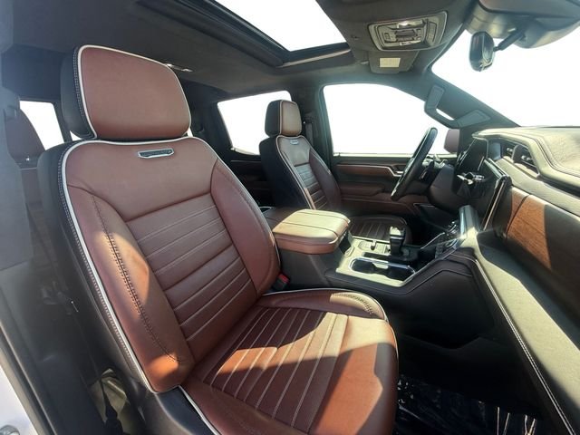 Used 2025 White GMC Denali Ultimate image 16