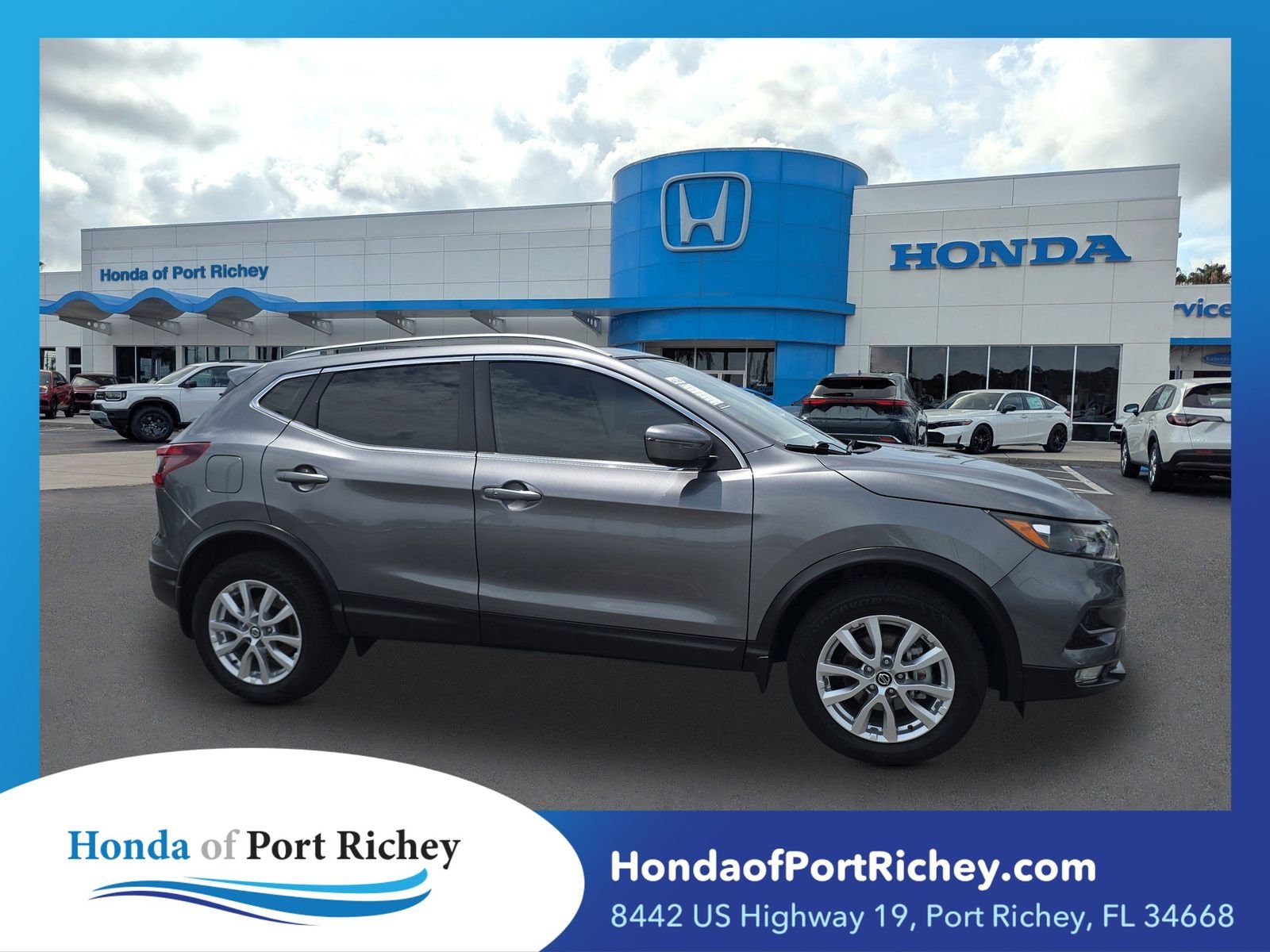 Used 2021 Gray Nissan SV image 1
