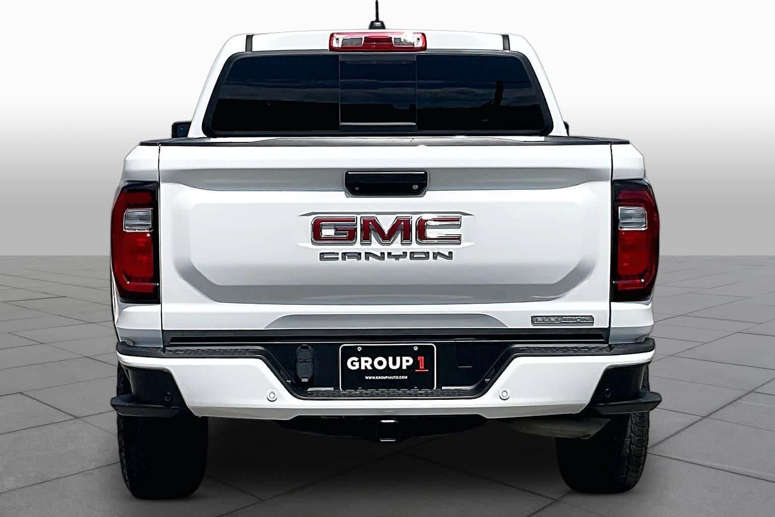 Used 2023 Summit White GMC 2WD Elevation image 5