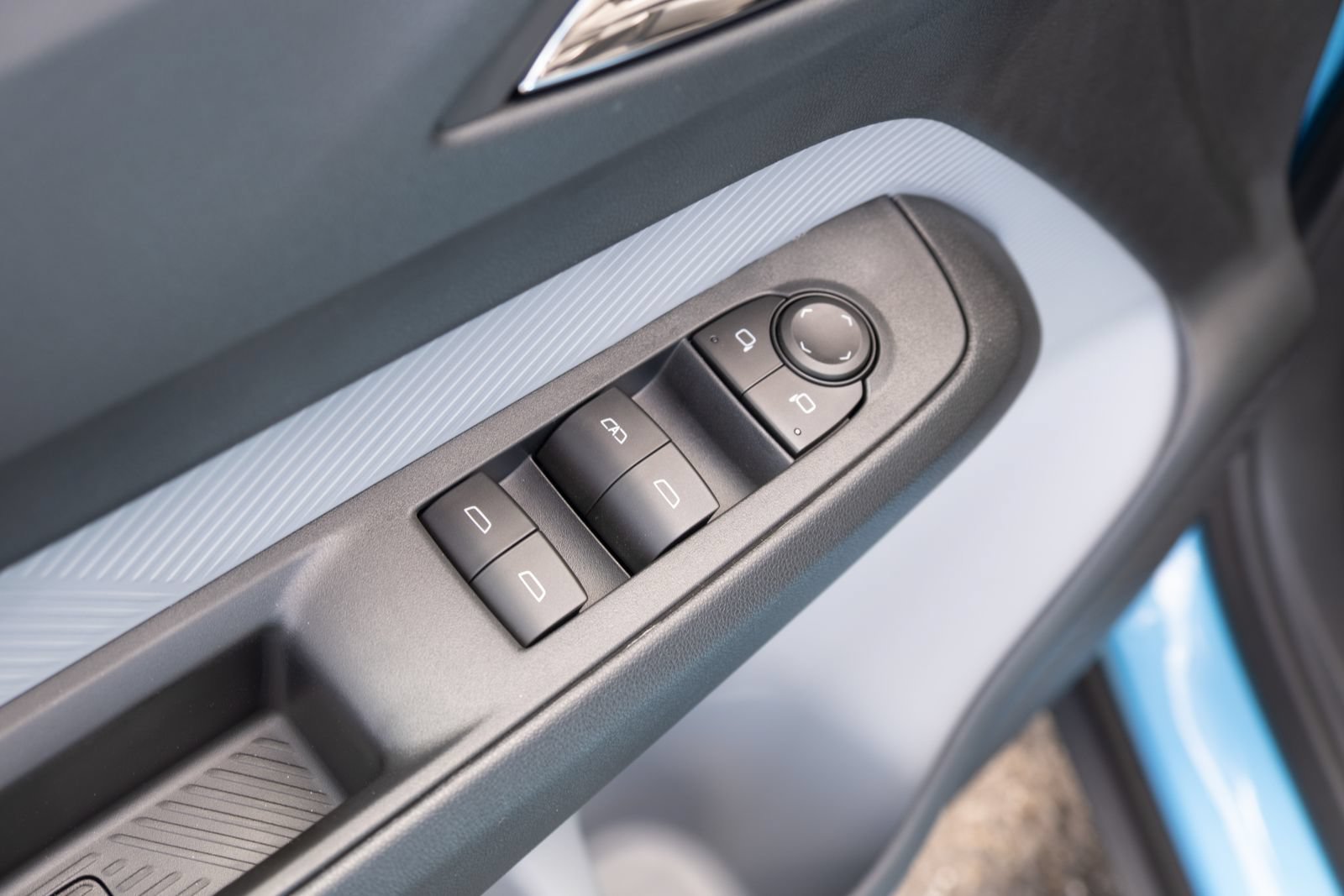 New 2027 Marina Blue Metallic Chevrolet LT image 12