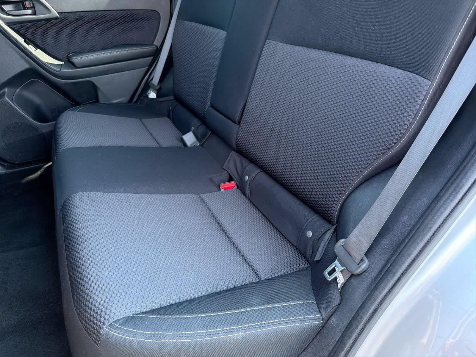 Used 2017 Ice Silver Metallic Subaru Premium image 21